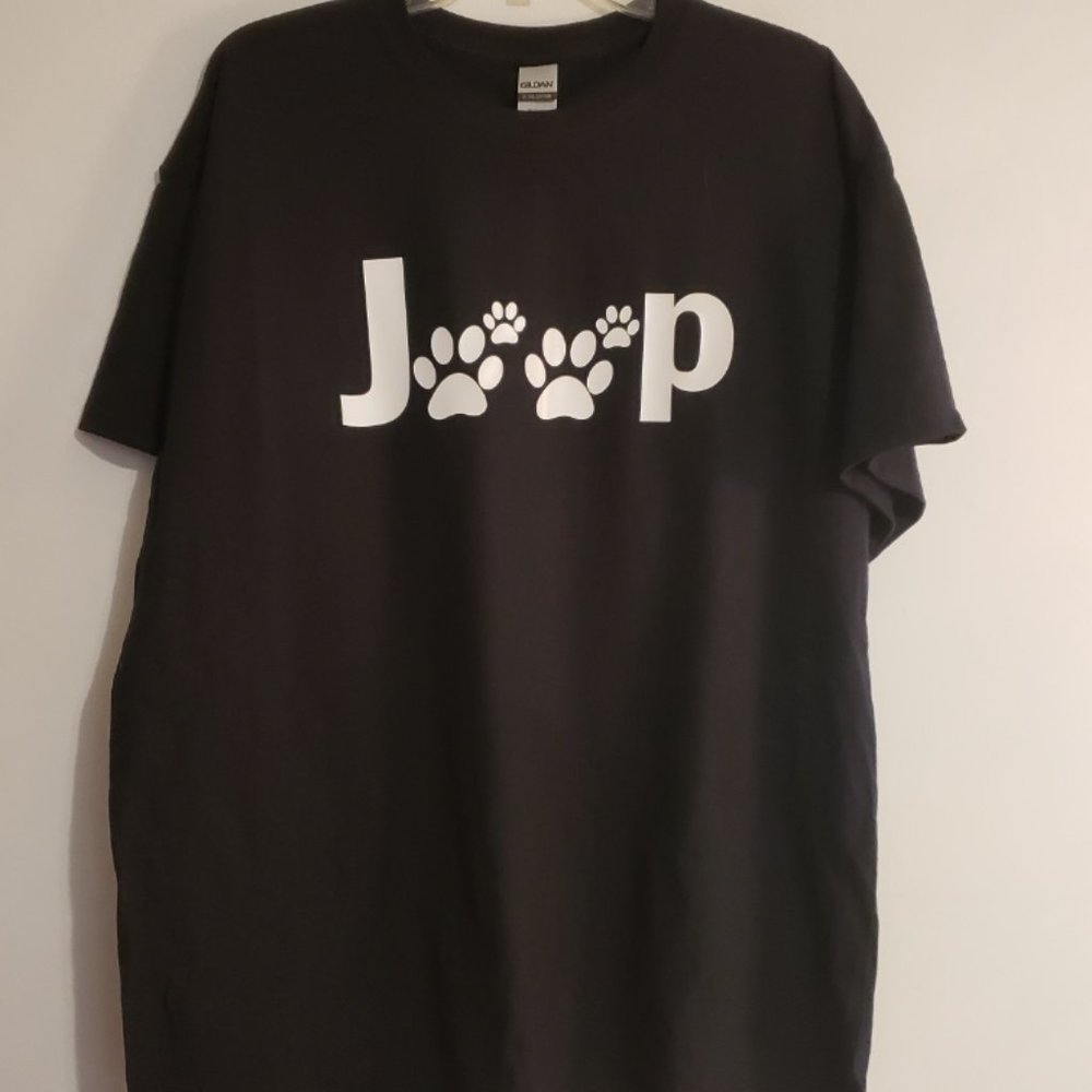 XL Gildan Black Tshirt w/White Jeep Decal Paws